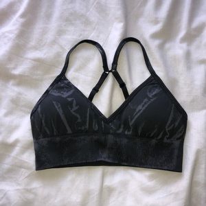 Brand new Lululemon sports bra size 6